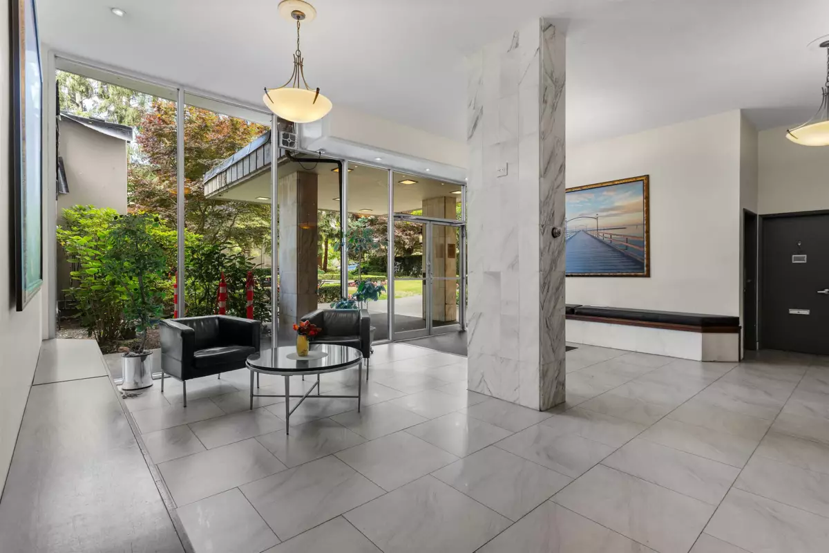 Backyard Photo of 904 1850 Comox Street, Vancouver, BC