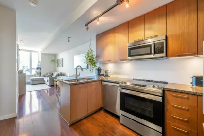 305 2008 E 54th Avenue, Vancouver, BC, Vancouver — Apartment/Condo for sale