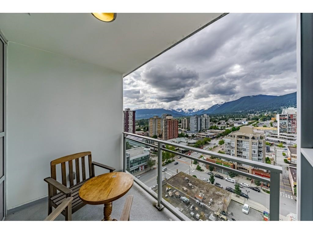 Breakfast Nook Photo of 1401 112 E 13th Street, North Vancouver, BC