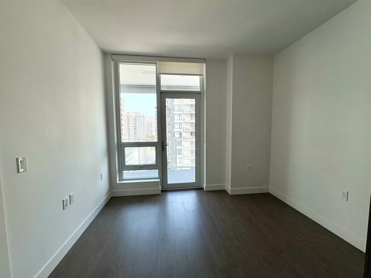 Walk-In Closet Photo of 1004 6328 No. 3 Road, Richmond, BC