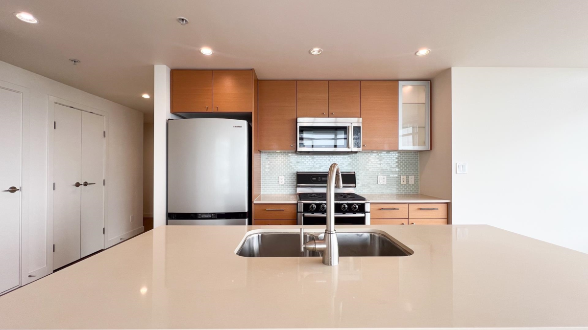 Walk-In Closet Photo of 1708 5900 Alderbridge Way, Richmond, BC