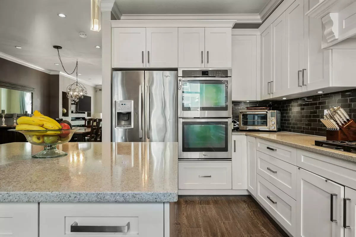 Breakfast Nook Photo of 32 6588 195a Street, Surrey, BC