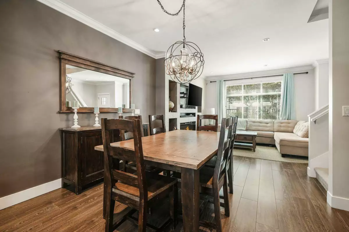 Kitchen Photo of 32 6588 195a Street, Surrey, BC