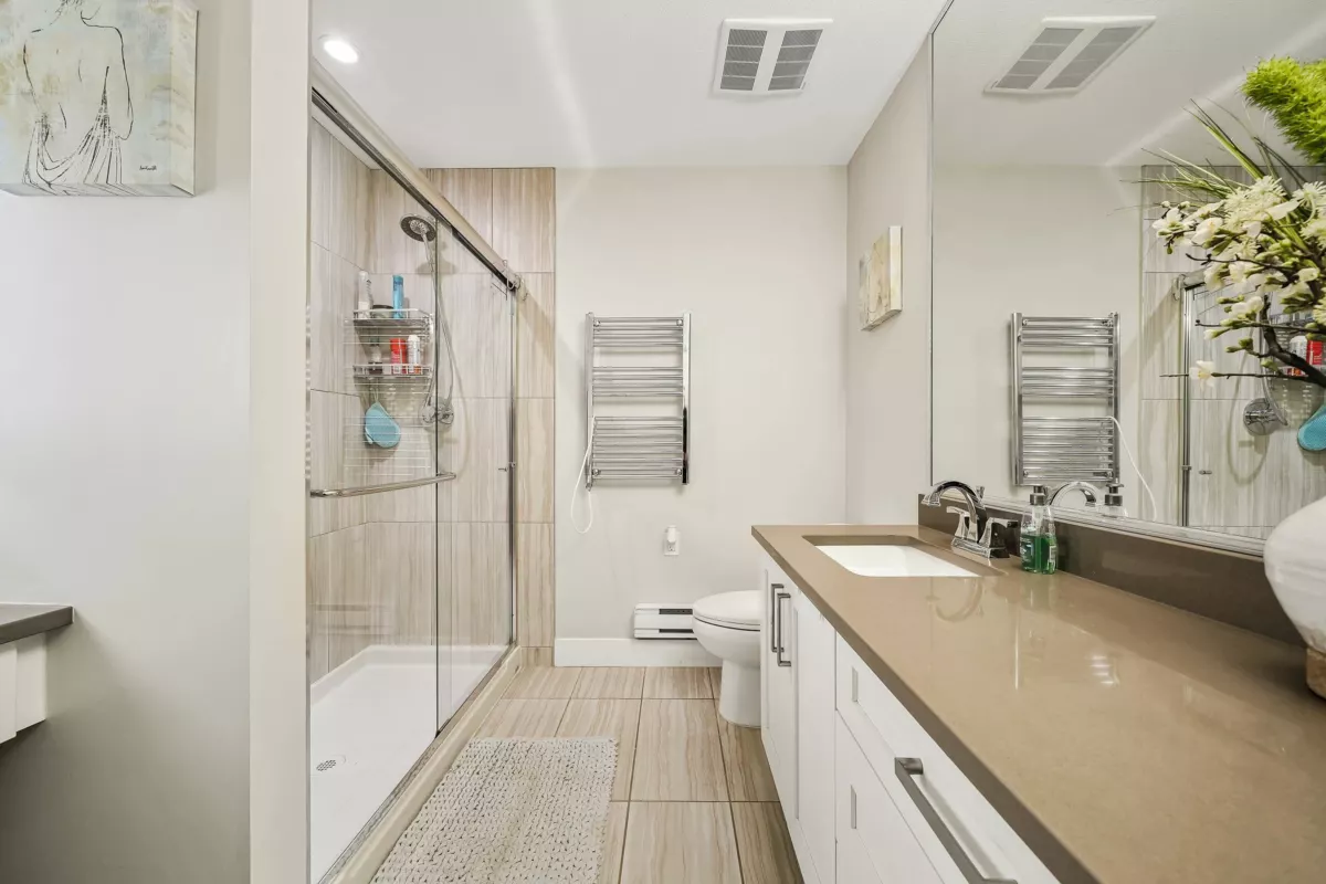 Mudroom Photo of 32 6588 195a Street, Surrey, BC