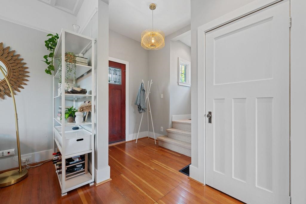 Living Room Photo of 1750 Mcguire Avenue, North Vancouver, BC