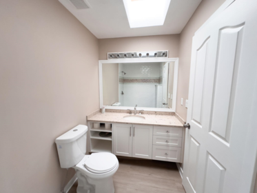Hallway Photo of 13699 58a Avenue, Surrey, BC