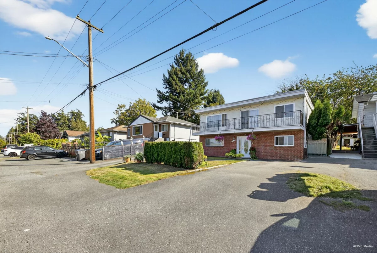 Exterior Rear Photo of 11640 98a Avenue, Surrey, BC