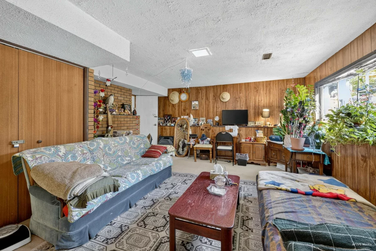 Laundry Room Photo of 11640 98a Avenue, Surrey, BC