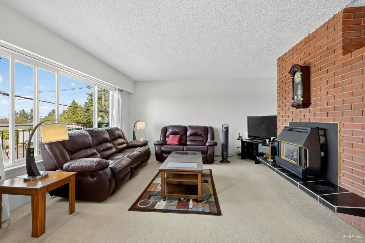 Pantry Photo of 11640 98a Avenue, Surrey, BC