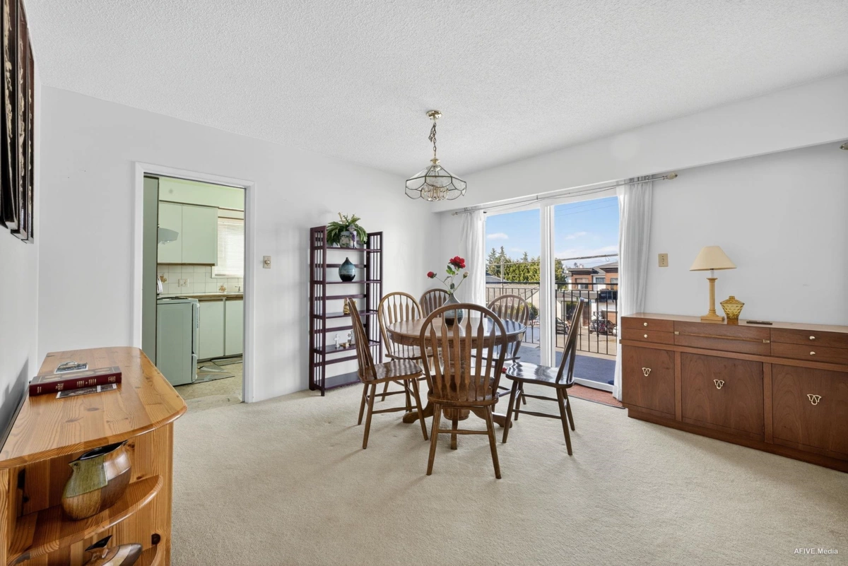 Primary Bathroom Photo of 11640 98a Avenue, Surrey, BC