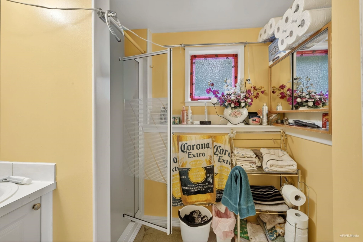 Staircase Photo of 11640 98a Avenue, Surrey, BC