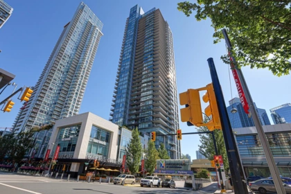 3106 6098 Station Street, Burnaby, BC, Burnaby — Apartment/Condo for sale