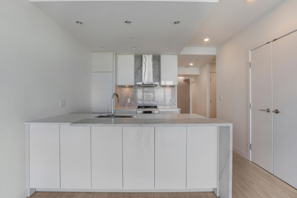 3106 6098 Station Street, Burnaby, BC, Burnaby — Apartment/Condo for sale