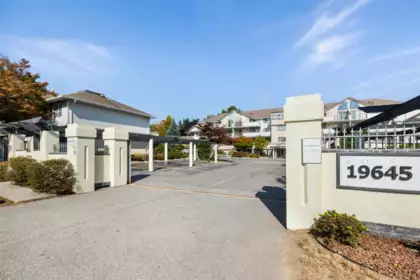 412 19645 64 Avenue, Langley, BC, Langley — Townhouse for sale
