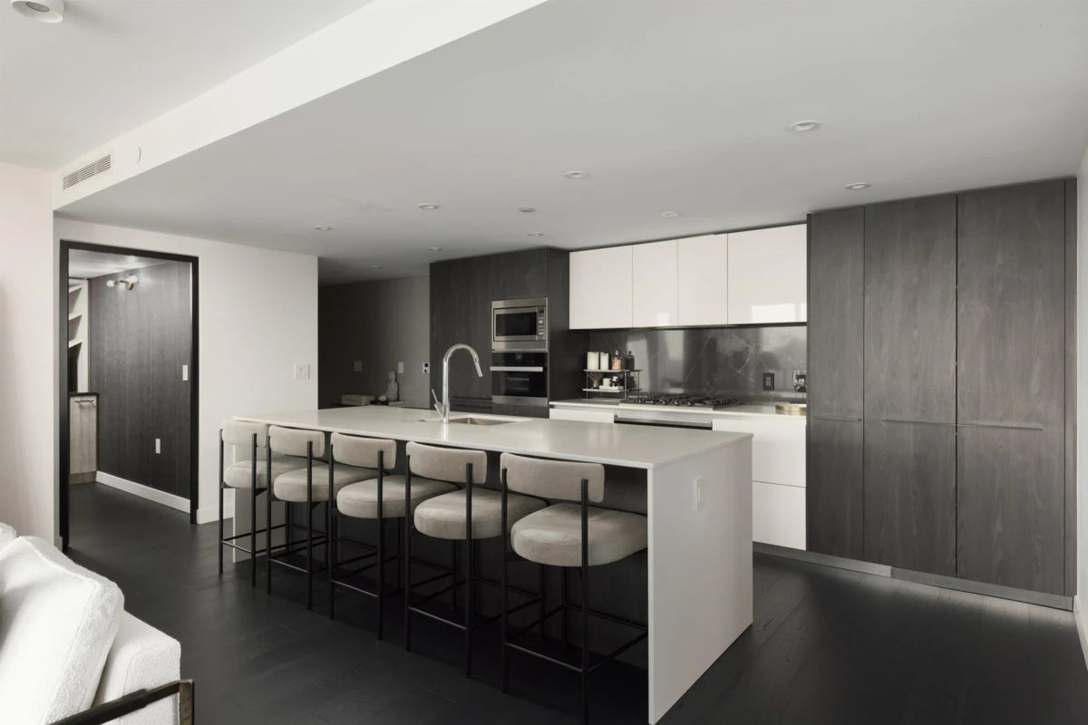 Primary Bathroom Photo of 2504 1111 Richards Street, Vancouver, BC