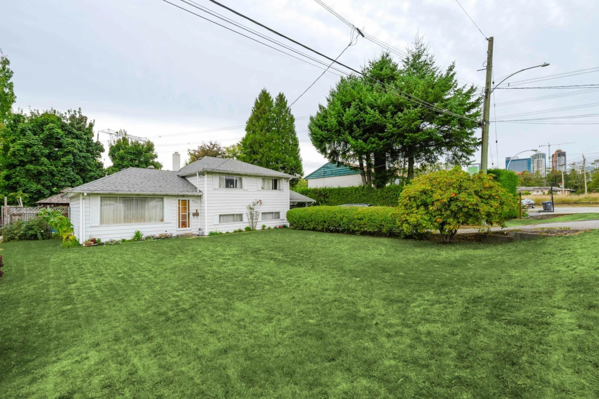 Exterior Front Photo of 9253 137a Street, Surrey, BC