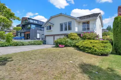 Family Room Photo of 1414 132b Street, White Rock, BC