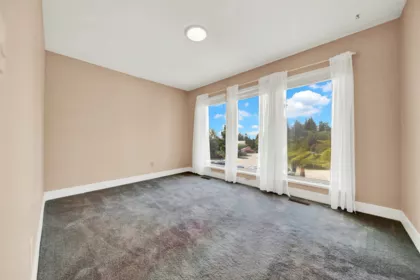Guest Bathroom Photo of 1414 132b Street, White Rock, BC