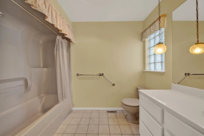 Loft / Bonus Room Photo of 1414 132b Street, White Rock, BC