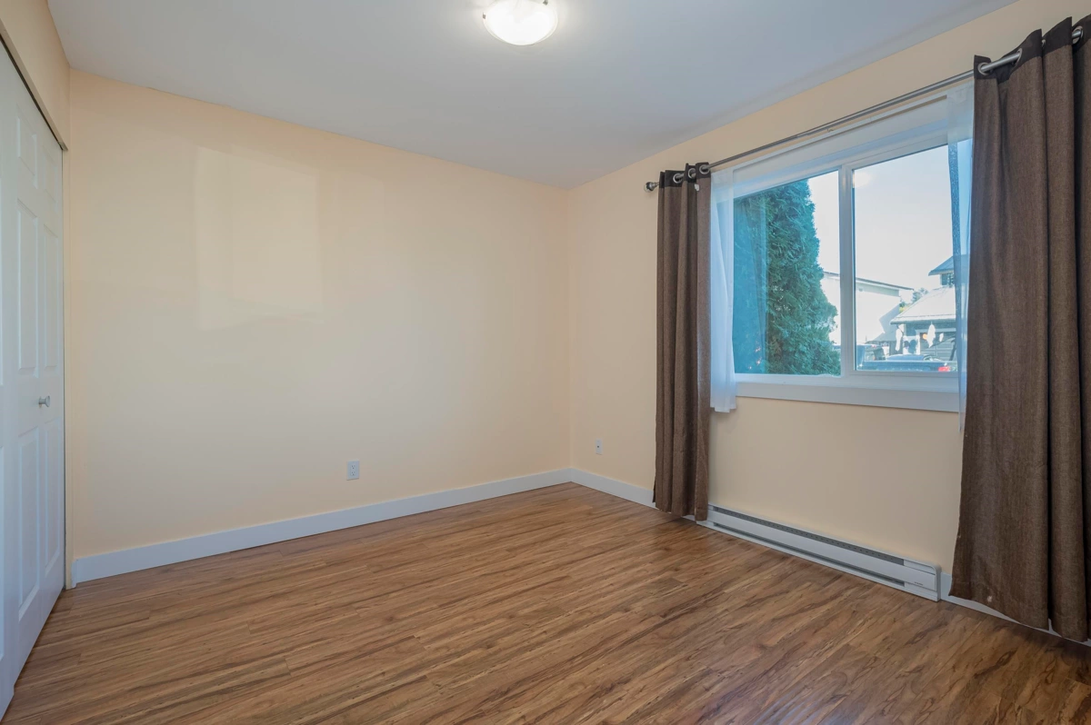 Backyard Photo of 8558 Mccutcheon Avenue, Chilliwack, BC