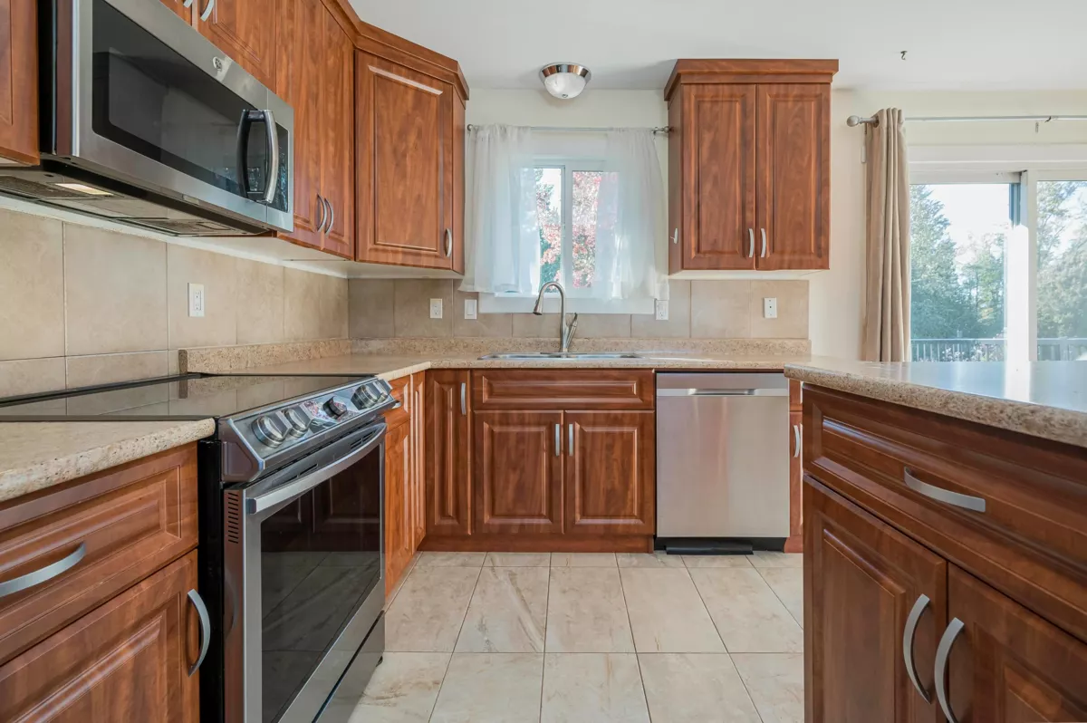 Dining Area Photo of 8558 Mccutcheon Avenue, Chilliwack, BC