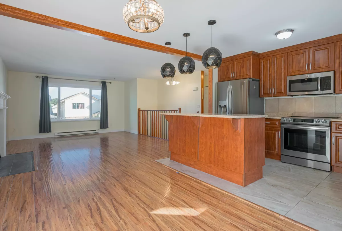 Primary Bedroom Photo of 8558 Mccutcheon Avenue, Chilliwack, BC