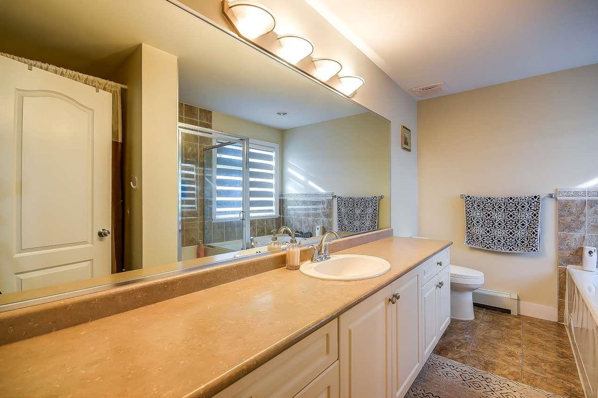 Loft / Bonus Room Photo of 14496 67b Avenue, Surrey, BC