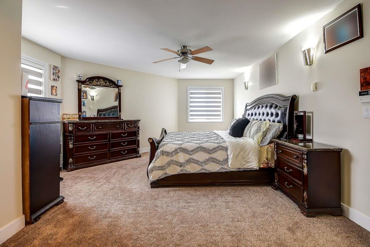 Powder Room Photo of 14496 67b Avenue, Surrey, BC