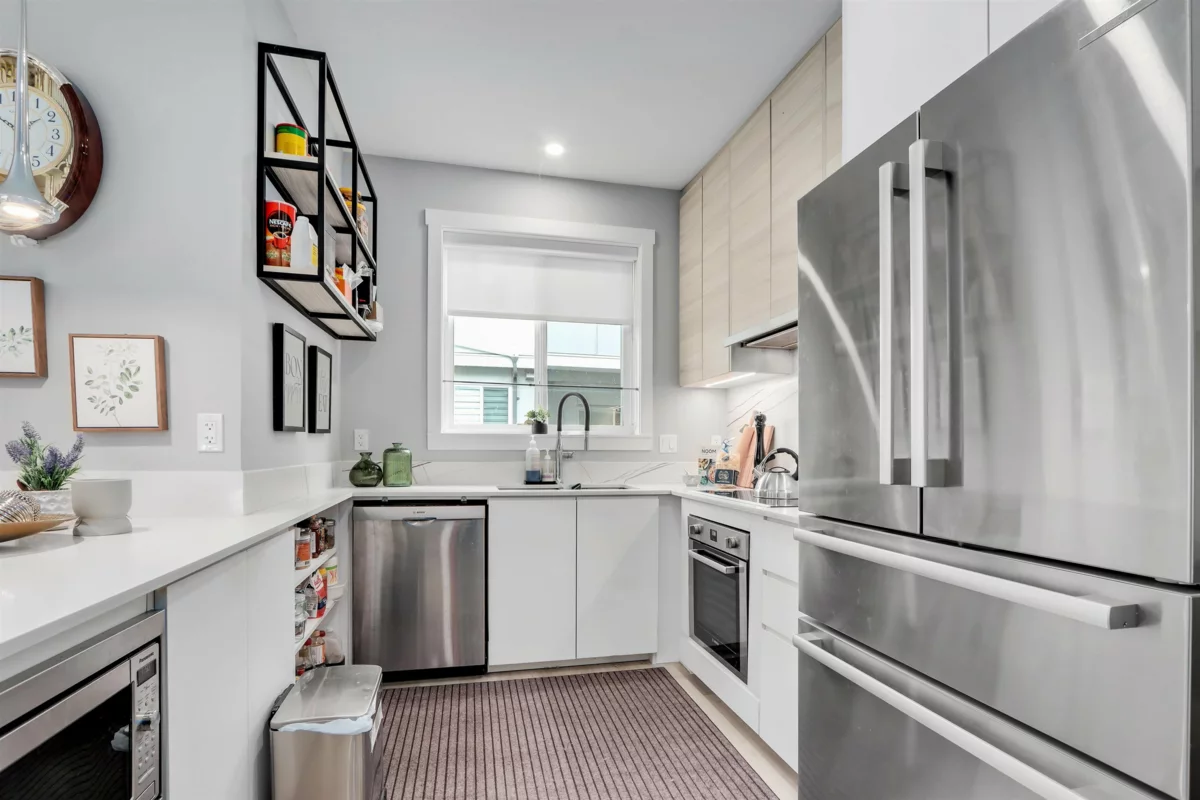 Family Room Photo of 4 6017 No. 4 Road, Richmond, BC