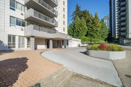 Family Room Photo of 1203 545 Austin Avenue, Coquitlam, BC