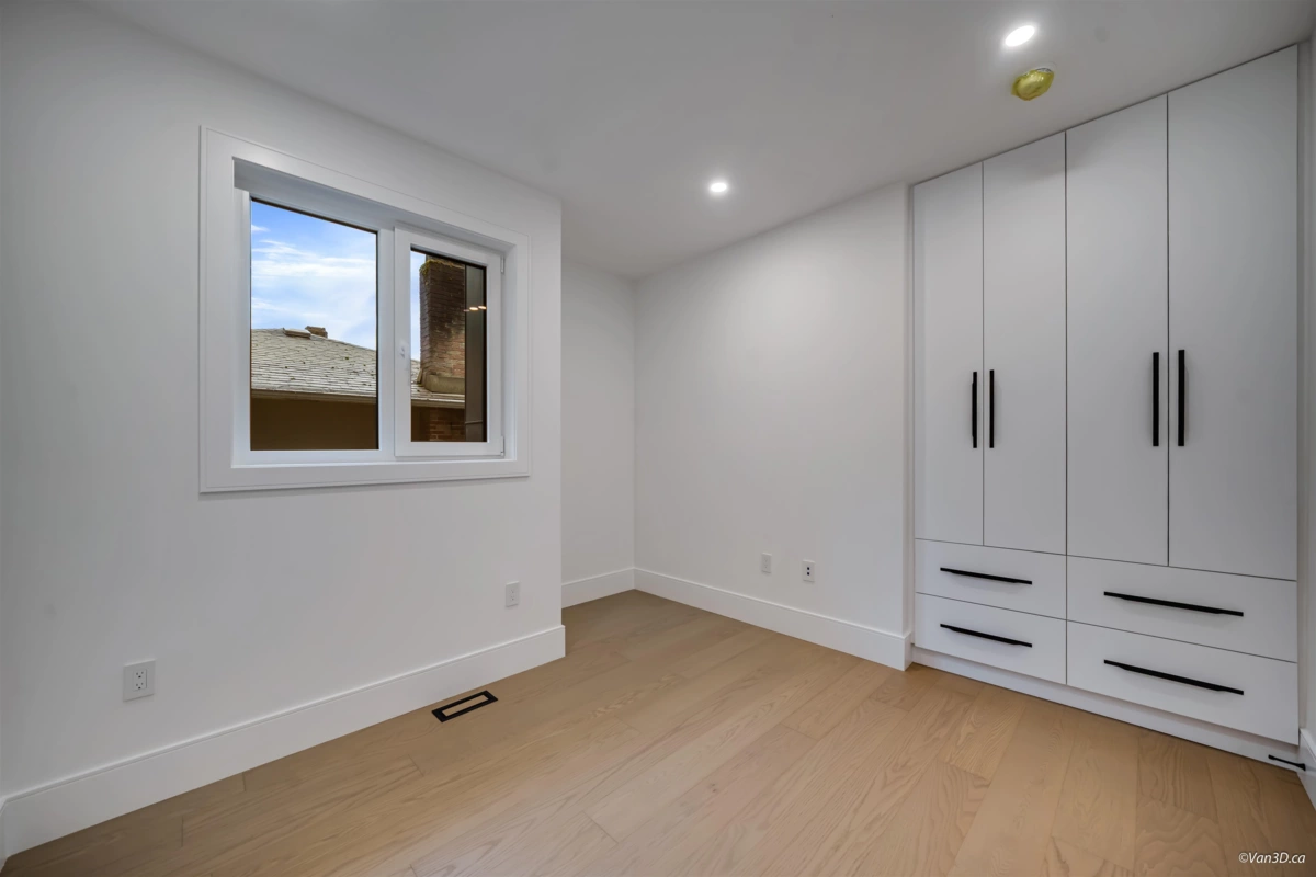 Mudroom Photo of 973 Adderley Street, North Vancouver, BC