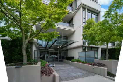 1105 1455 George Street, White Rock, BC, White Rock — Apartment/Condo for sale