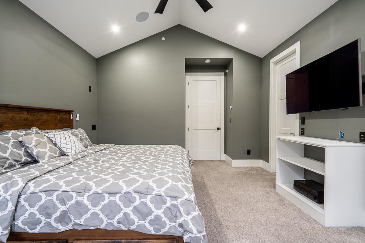 Bedroom 4 Photo of 1 4581 Sumas Mountain Road, Abbotsford, BC