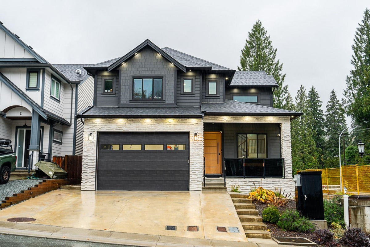 Exterior Front Photo of 1 4581 Sumas Mountain Road, Abbotsford, BC