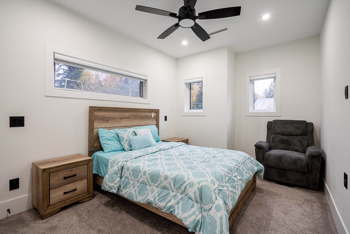 Primary Bathroom Photo of 1 4581 Sumas Mountain Road, Abbotsford, BC