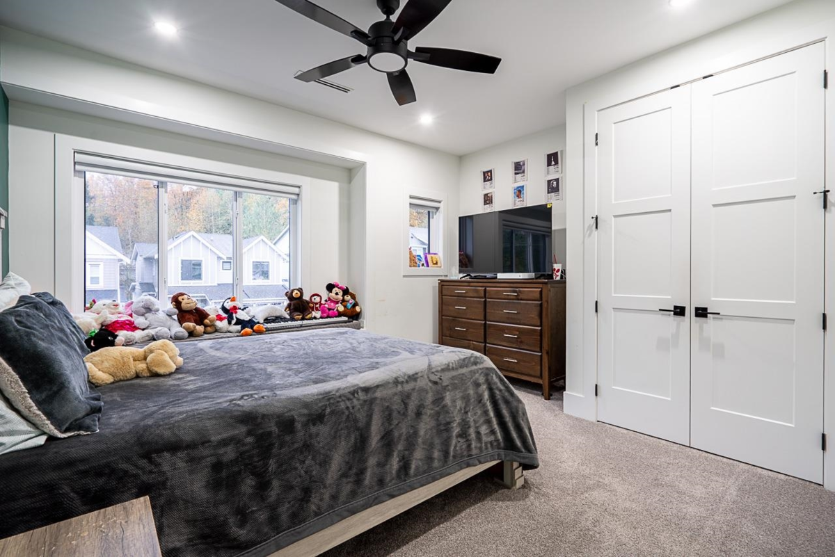 Walk-In Closet Photo of 1 4581 Sumas Mountain Road, Abbotsford, BC