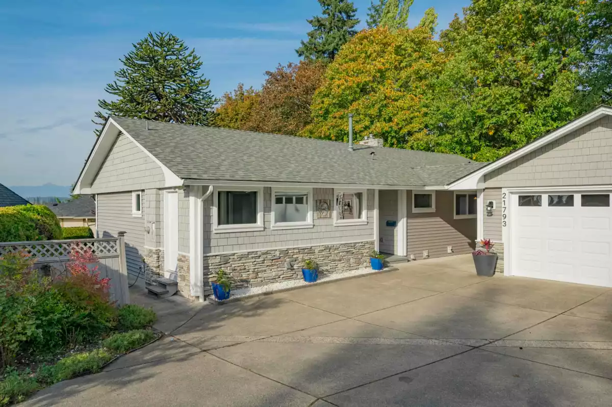 Dining Area Photo of 21793 48a Avenue, Langley, BC