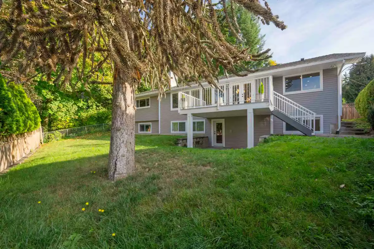 Entry Foyer Photo of 21793 48a Avenue, Langley, BC