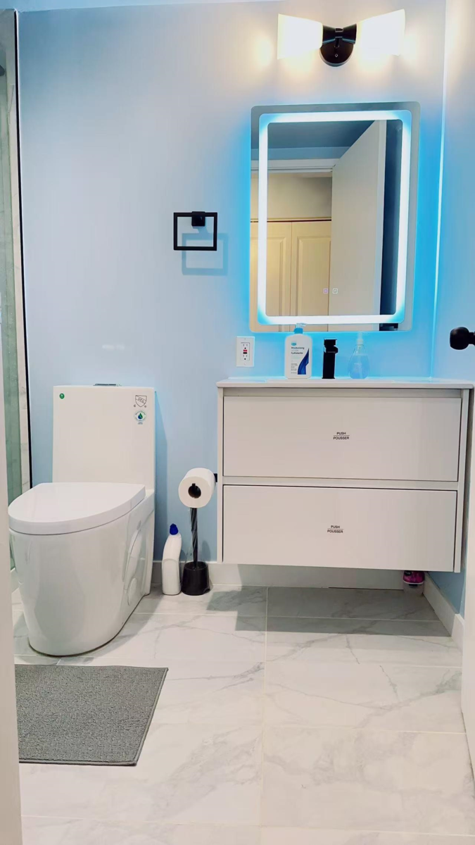 Basement Recreation Room Photo of 502 1850 Comox Street, Vancouver, BC