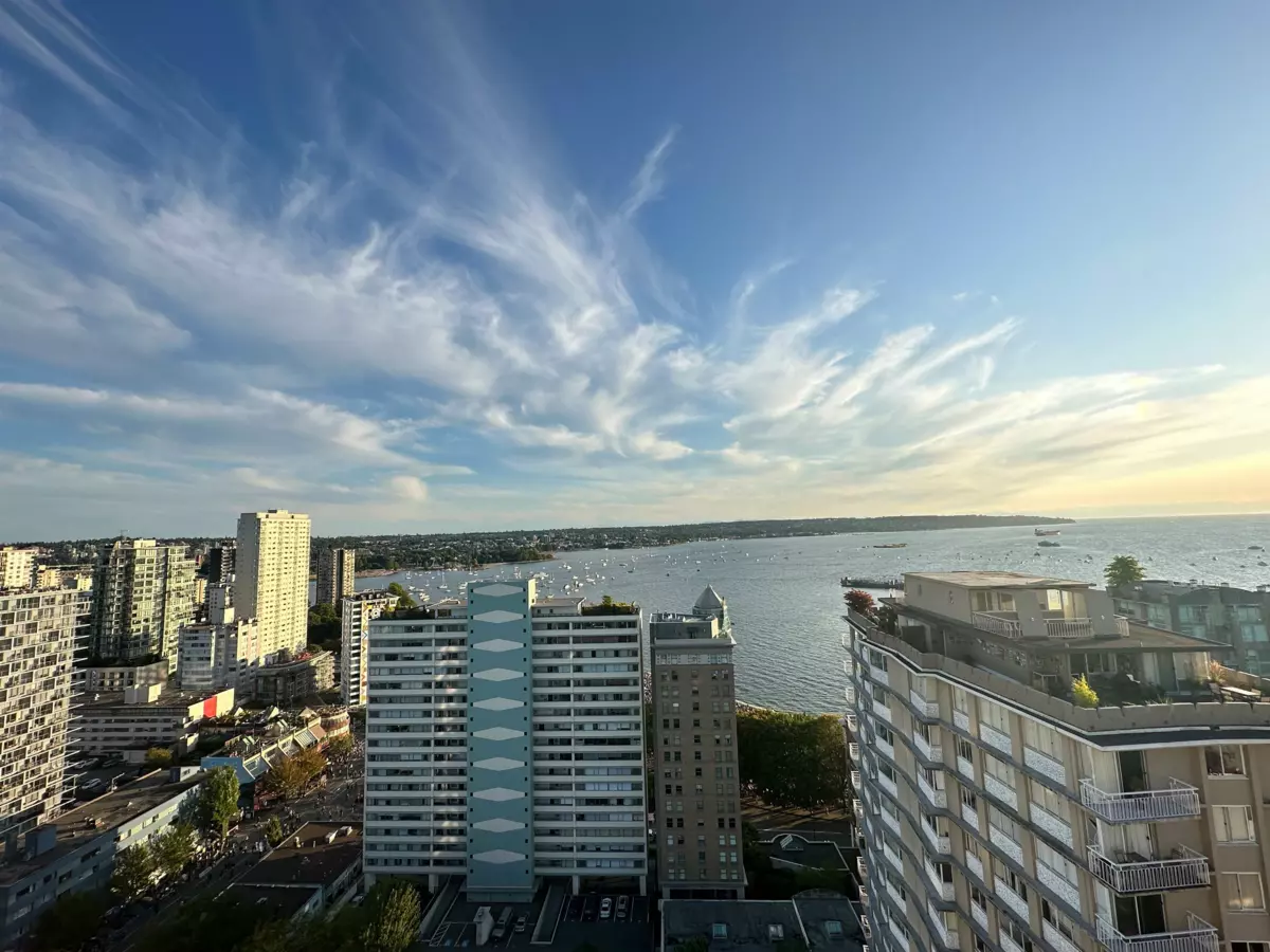 Family Room Photo of 502 1850 Comox Street, Vancouver, BC