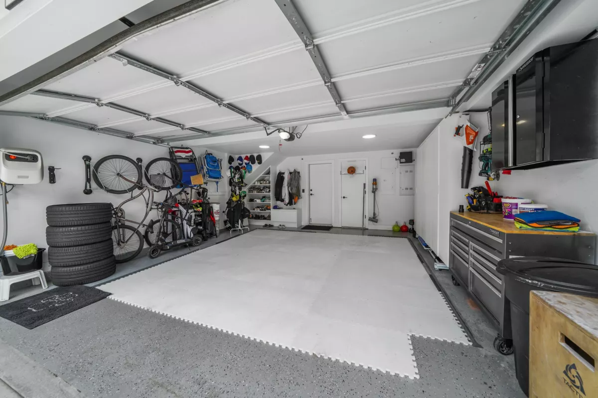 Hot Tub / Spa Photo of 13 4638 Orca Way, Tsawwassen, BC