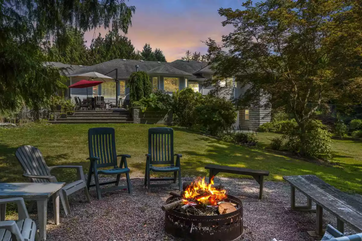 Family Room Photo of 6277 256 Street, Langley, BC