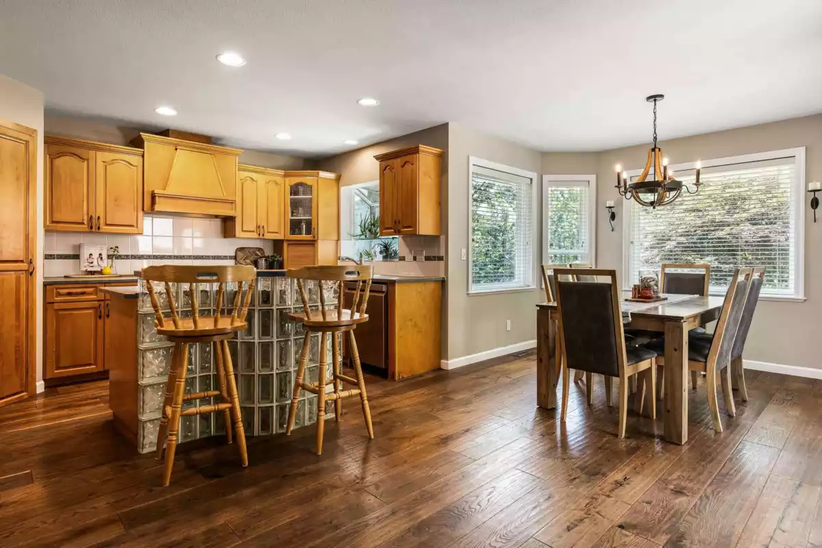 Kitchen Island Photo of 6277 256 Street, Langley, BC