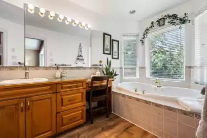 Hallway Photo of 6277 256 Street, Langley, BC