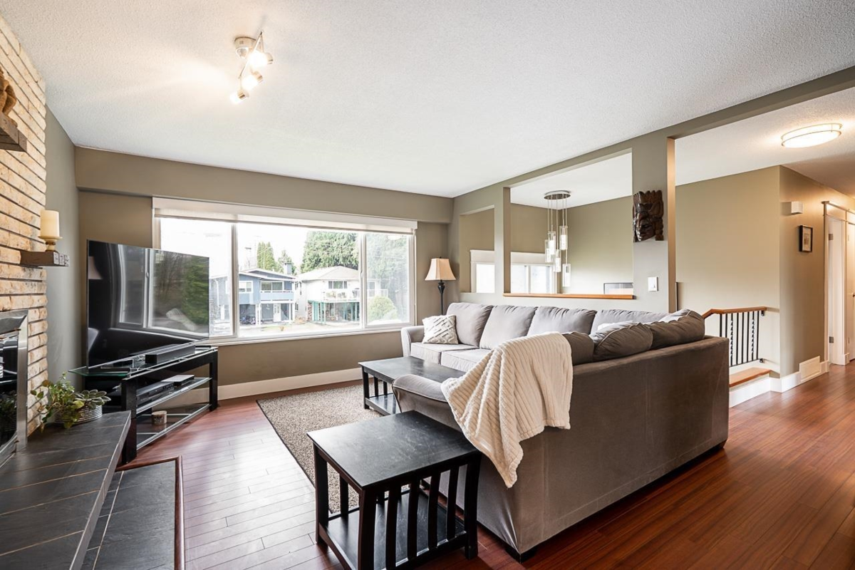 Dining Area Photo of 2259 Prairie Avenue, Port Coquitlam, BC