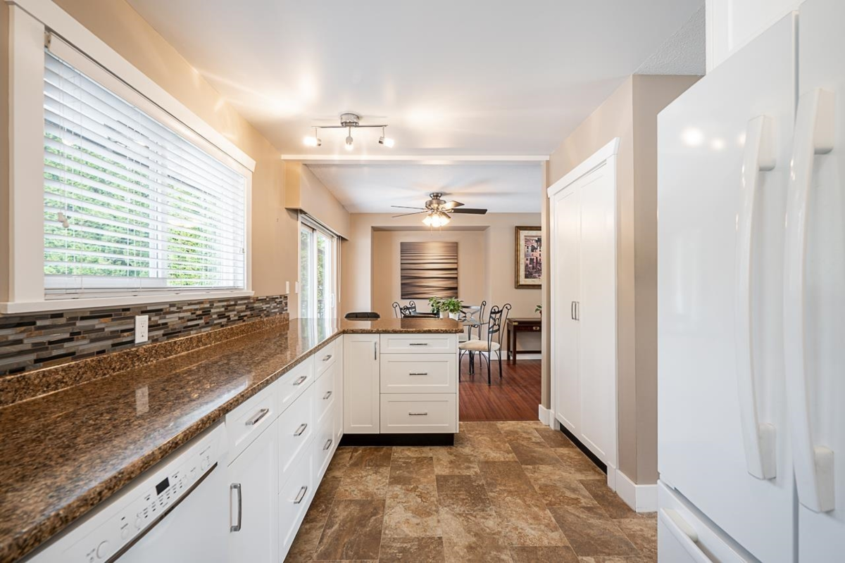 Mudroom Photo of 2259 Prairie Avenue, Port Coquitlam, BC