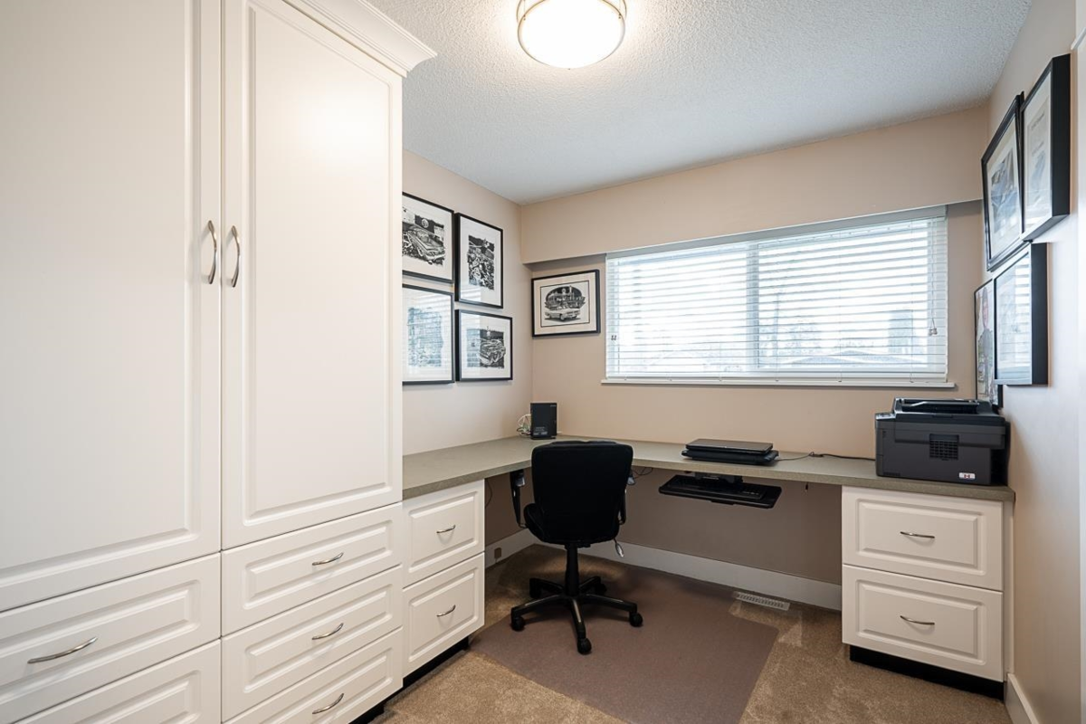 Staircase Photo of 2259 Prairie Avenue, Port Coquitlam, BC