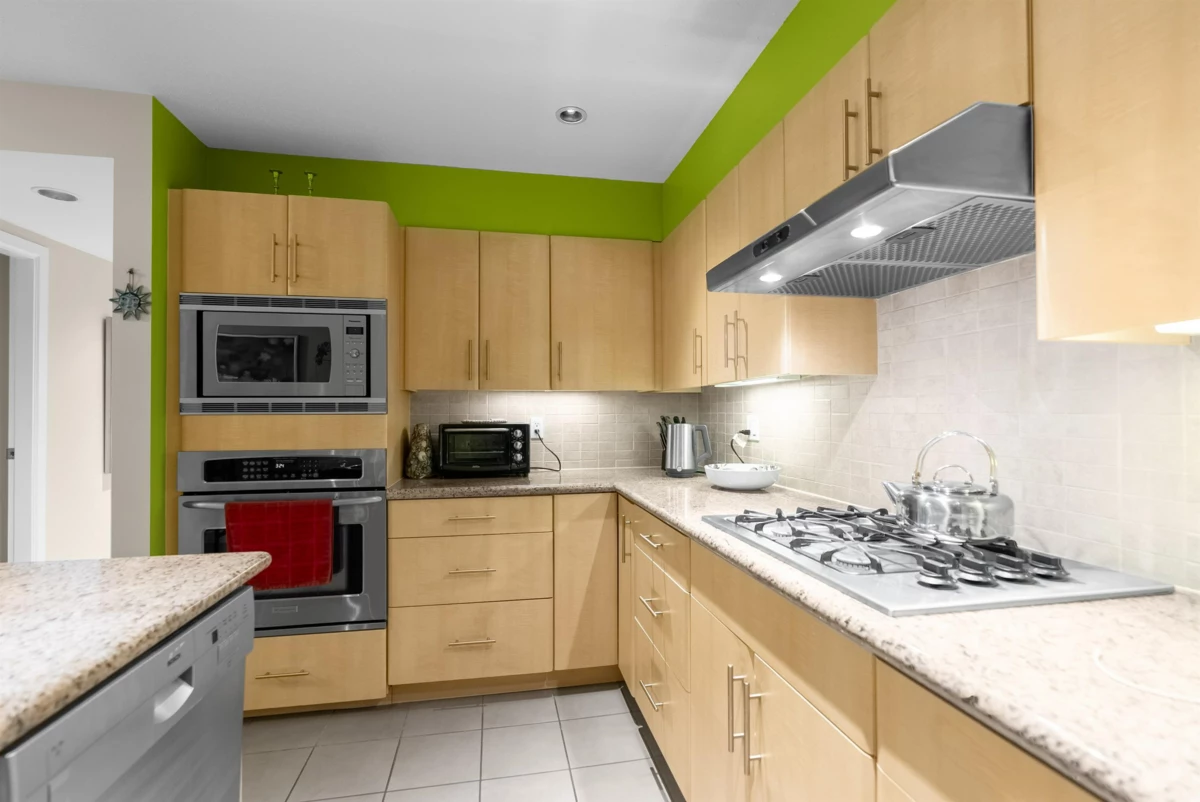 Breakfast Nook Photo of 104 3750 Edgemont Boulevard, North Vancouver, BC