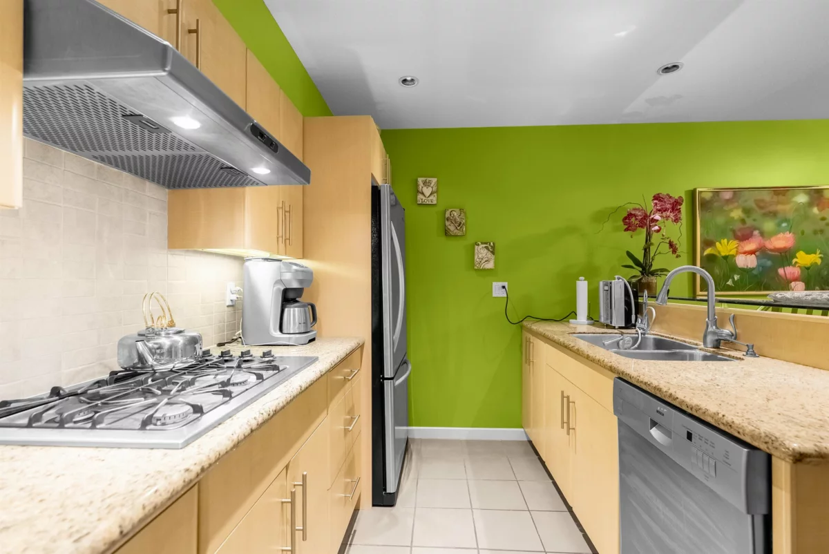 Pantry Photo of 104 3750 Edgemont Boulevard, North Vancouver, BC