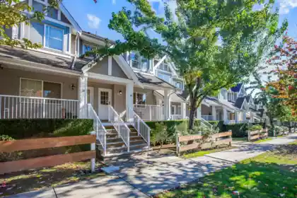 30 6555 192a Street, Surrey, BC, Surrey — Townhouse for sale